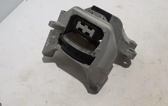 Nissan X-Trail T33 Gearbox mount 112206UM0A