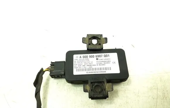 Mercedes-Benz C W205 Tire pressure control unit A0009006907