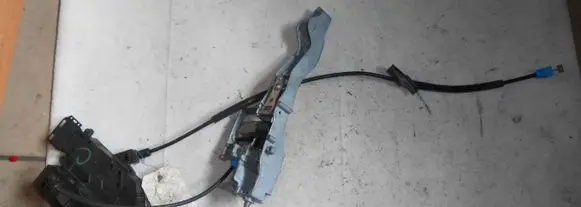 Citroen C4 I Picasso Rear door lock 24087816
