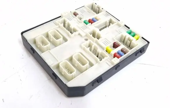 Renault Scenic III - Grand scenic III Fuse module 284B66079R 521001E01 2127066346