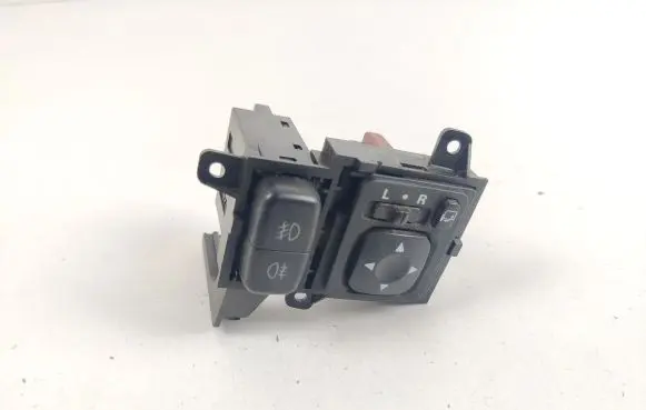 Mitsubishi Pajero Wing mirror switch