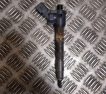 Volvo XC90 Fuel injector VEA132370010AAB