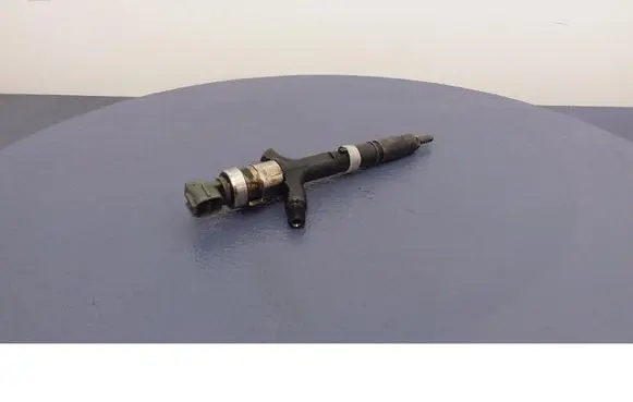 Toyota Corolla E110 Fuel injector 23670-27020