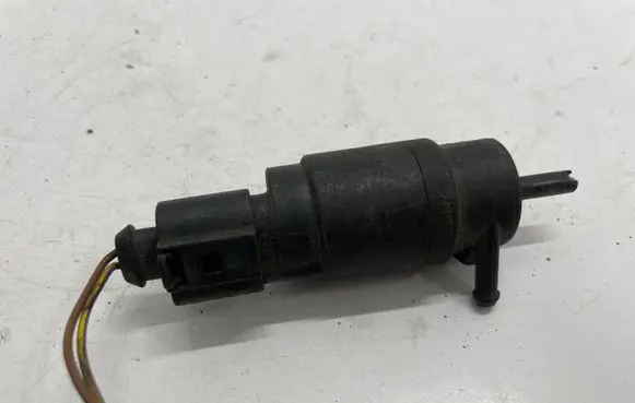 Mercedes-Benz E W211 Windscreen/windshield washer pump