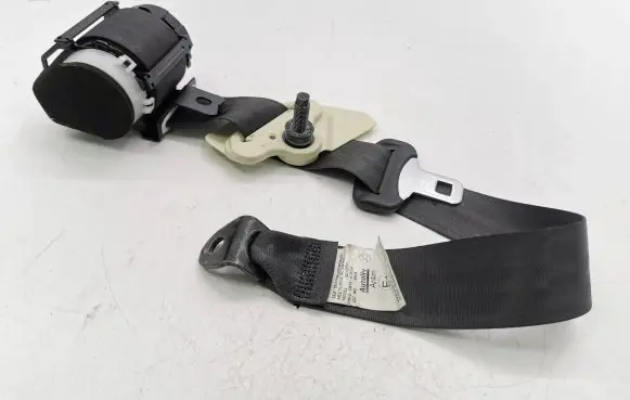 Honda CR-V Rear seatbelt 623497300A 11040610