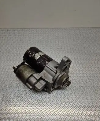 Volkswagen Golf IV Starter motor 0001121006 252225