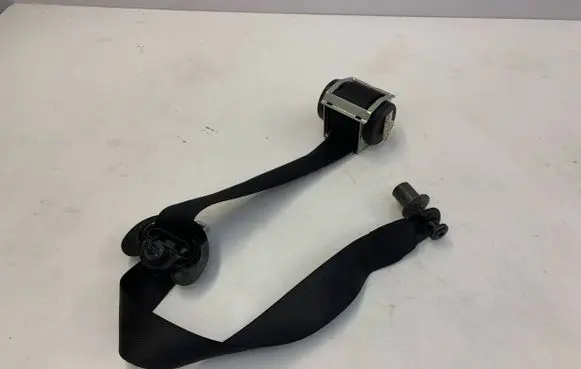 Mini Cooper Countryman R60 Front seatbelt