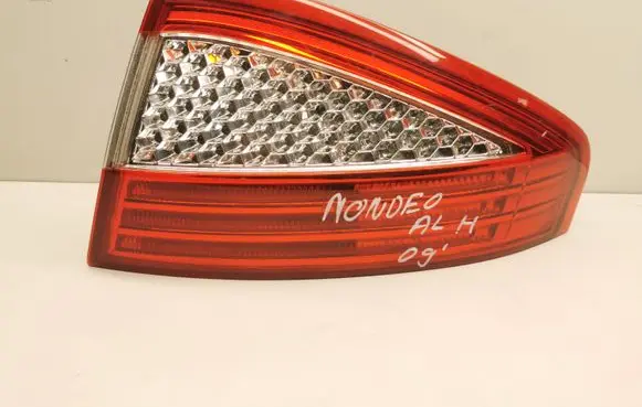 Ford Mondeo MK IV Rear/tail lights 7S7113404A