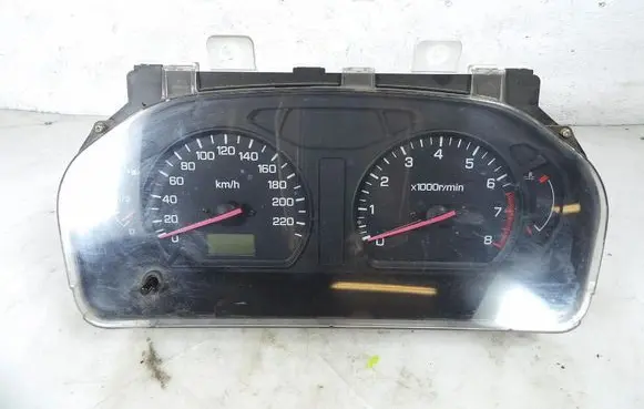 Mitsubishi Space Runner Speedometer (instrument cluster) MR381545