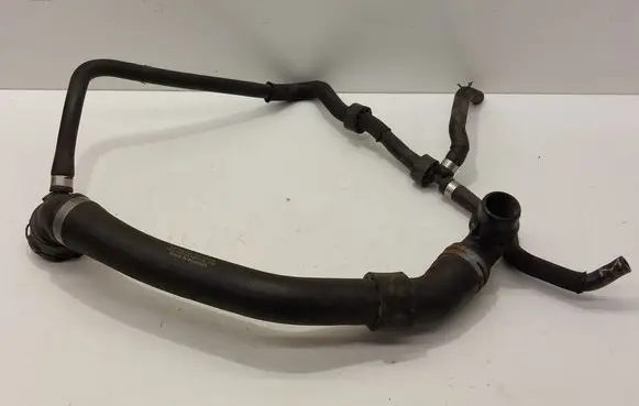 Engine coolant pipe/hose