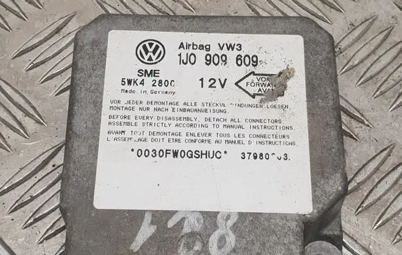 Volkswagen Golf IV Airbag control unit/module 1J0909609