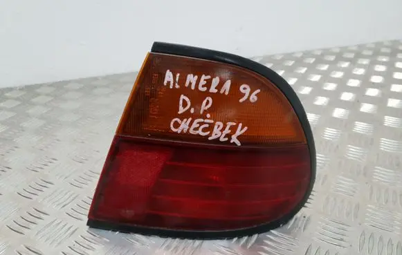 Nissan Almera Rear/tail lights