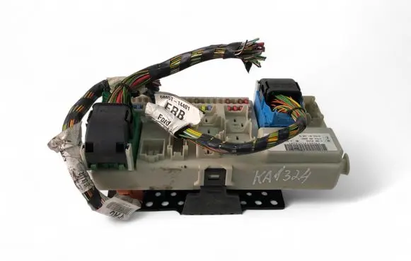 Ford Focus Fuse module 97RA000001