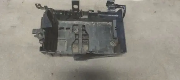 Battery tray