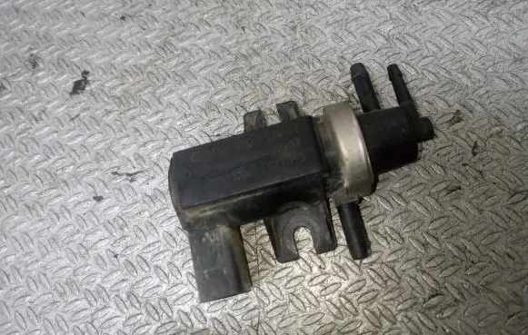 Skoda Octavia Mk1 (1U) Turbo solenoid valve 1J0906627
