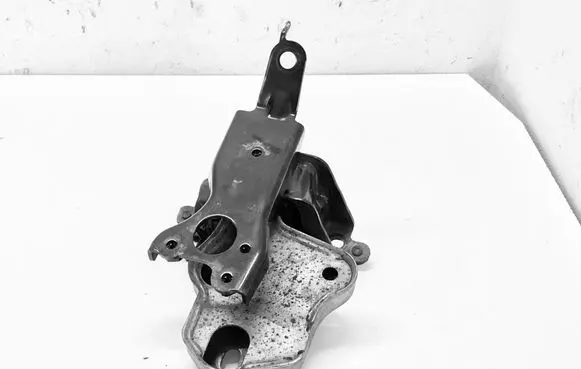 Citroen C1 Gearbox mount B000677780 12372YV030