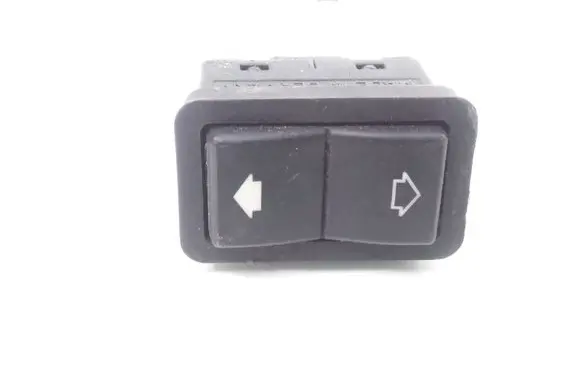 BMW 5 E39 Electric window control switch 8368974