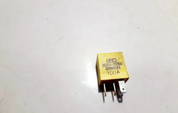 Hyundai Trajet Other relay 9522429700