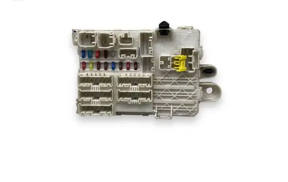 Toyota Hilux (AN10, AN20, AN30) Fuse module PPTD30