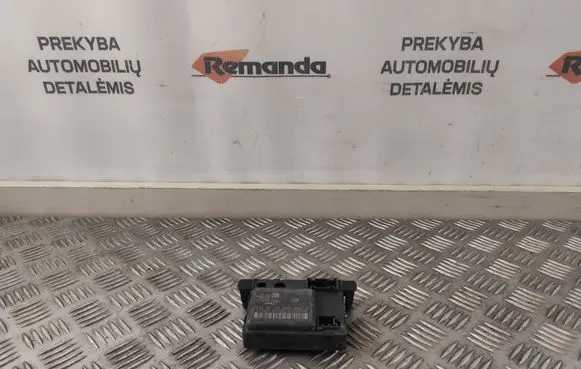 Mercedes-Benz Sprinter W906 Door control unit/module A9068204126