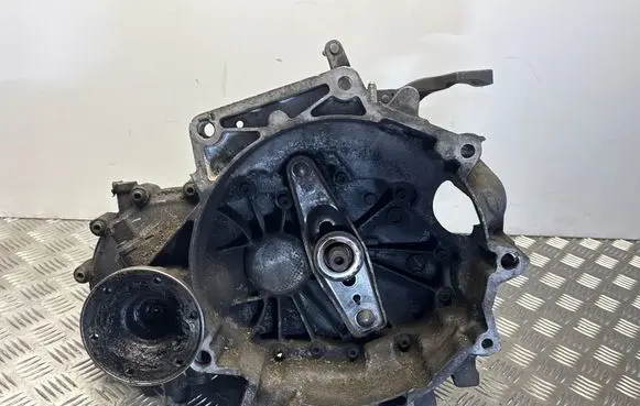 Skoda Octavia Mk2 (1Z) Manual 5 speed gearbox 02T301103K