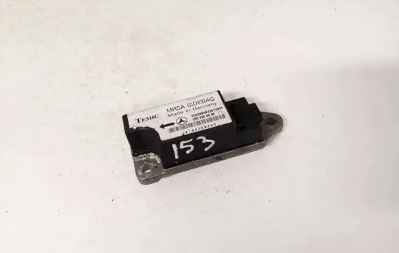 Mercedes-Benz E W210 Airbag deployment crash/impact sensor 0008209926