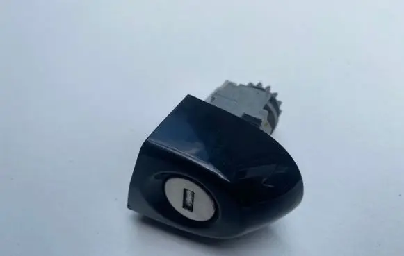 BMW 4 F36 Gran coupe Front door lock (next to the handle) E9XL4