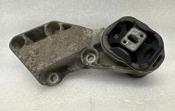 Audi A6 S6 C5 4B Rear differential/diff mount bracket 8A0599113B