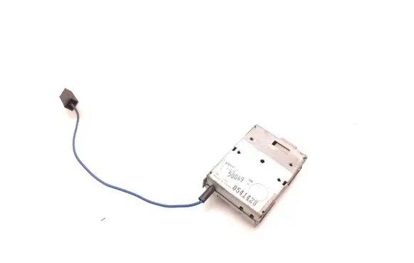 Nissan Pathfinder R51 Aerial antenna amplifier 0541428