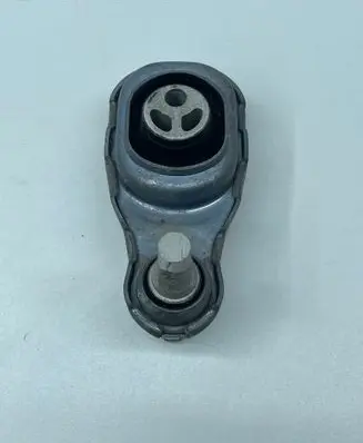 Engine mount bracket