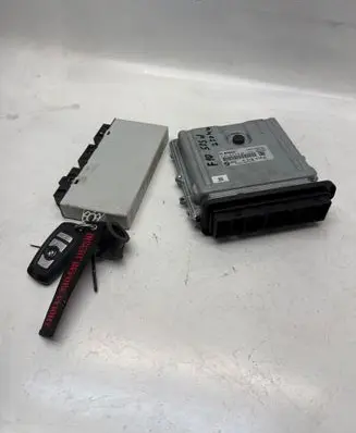 BMW 5 F10 F11 Engine ECU kit and lock set 0281018610 8518478 030186478