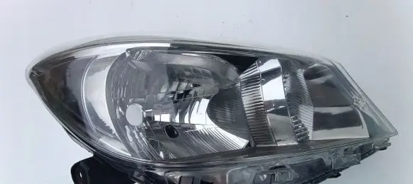 Toyota Yaris Headlight/headlamp