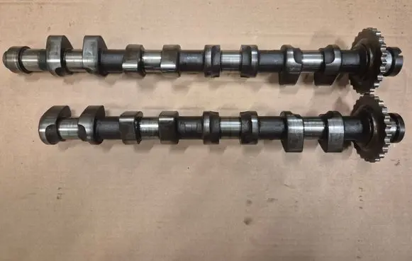 Volkswagen Golf II Camshaft 027109022G 027109021AH 027109022F