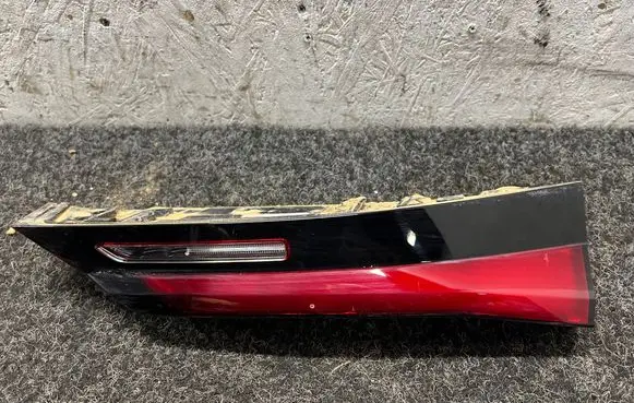 BMW X1 U11 Tailgate rear/tail lights H8946535609 9465356