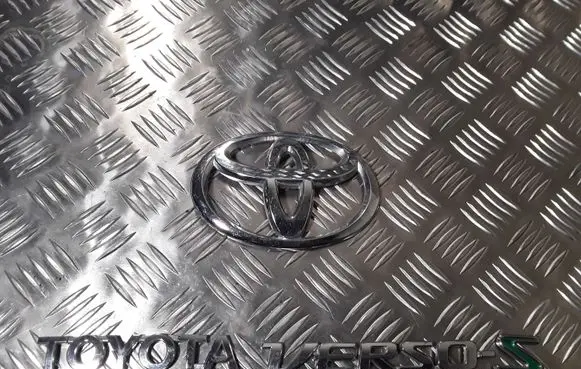 Toyota Verso-S Other exterior part