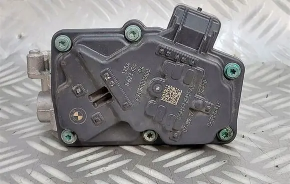 BMW 3 F30 F35 F31 Throttle body valve 8623324