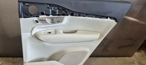 Volvo XC90 Rear door card panel trim 