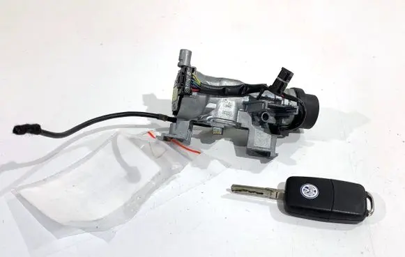 Volkswagen Touran I Ignition lock 1K0905851B