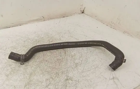 Mercedes-Benz E W211 Engine coolant pipe/hose A2118303596