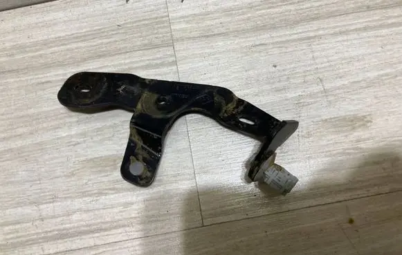 Renault Arkana Muffler mount bracket/holder 217535442R
