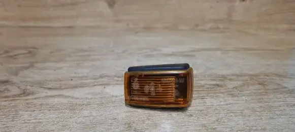Volvo S40, V40 Front fender indicator light 6R0142631