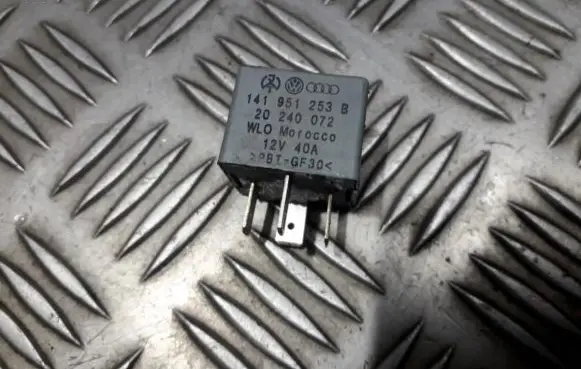 Volkswagen Golf V Other relay 141951253b 20240072