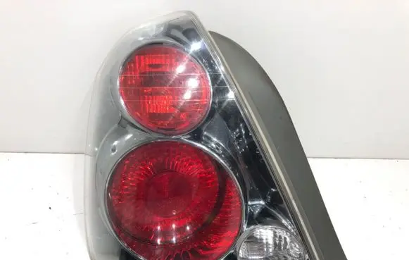 Nissan Altima Rear/tail lights