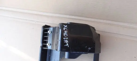 Volvo XC40 Battery bracket 32132861 8890082169