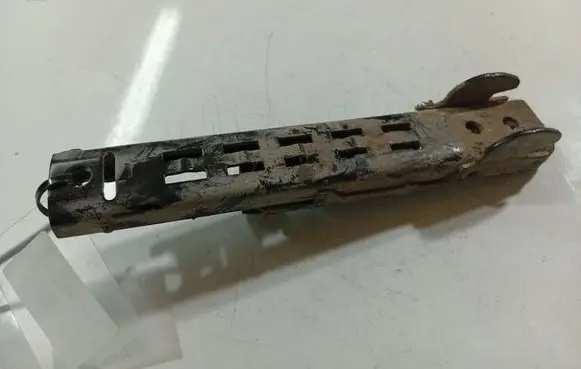 Skoda Octavia Mk2 (1Z) Seat belt adjustment rail 1T0357819