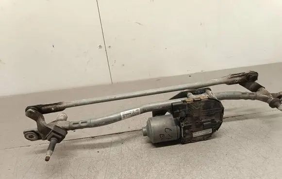 Front wiper linkage and motor