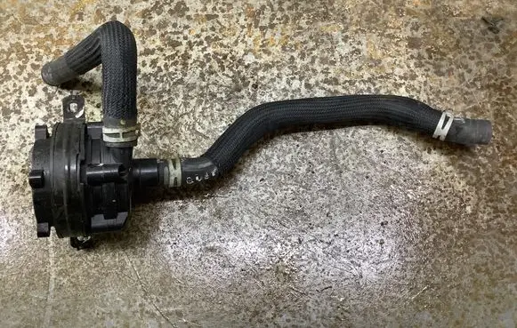 Chevrolet Bolt Electric auxiliary coolant/water pump 12402200301 13597899