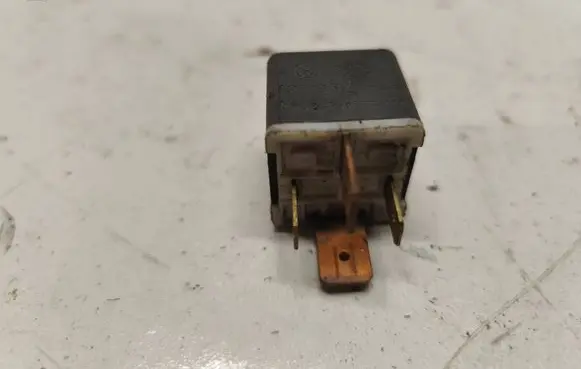 Audi A4 S4 B5 8D Other relay 191937503
