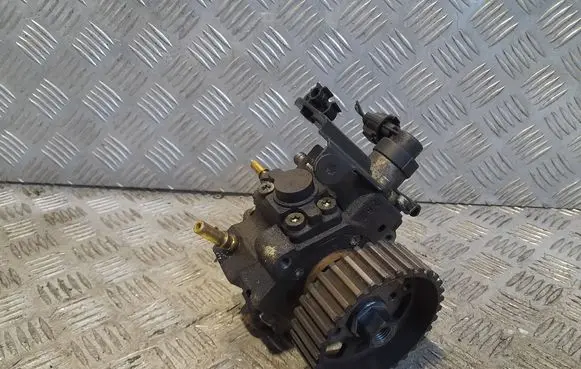 Ford C-MAX I Fuel injection high pressure pump 0445010102 9683703780A