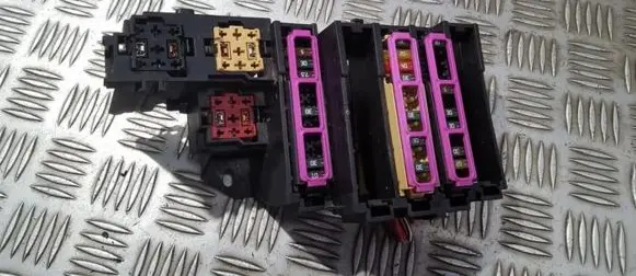 Audi A4 S4 B8 8K Fuse box set 8t8971845